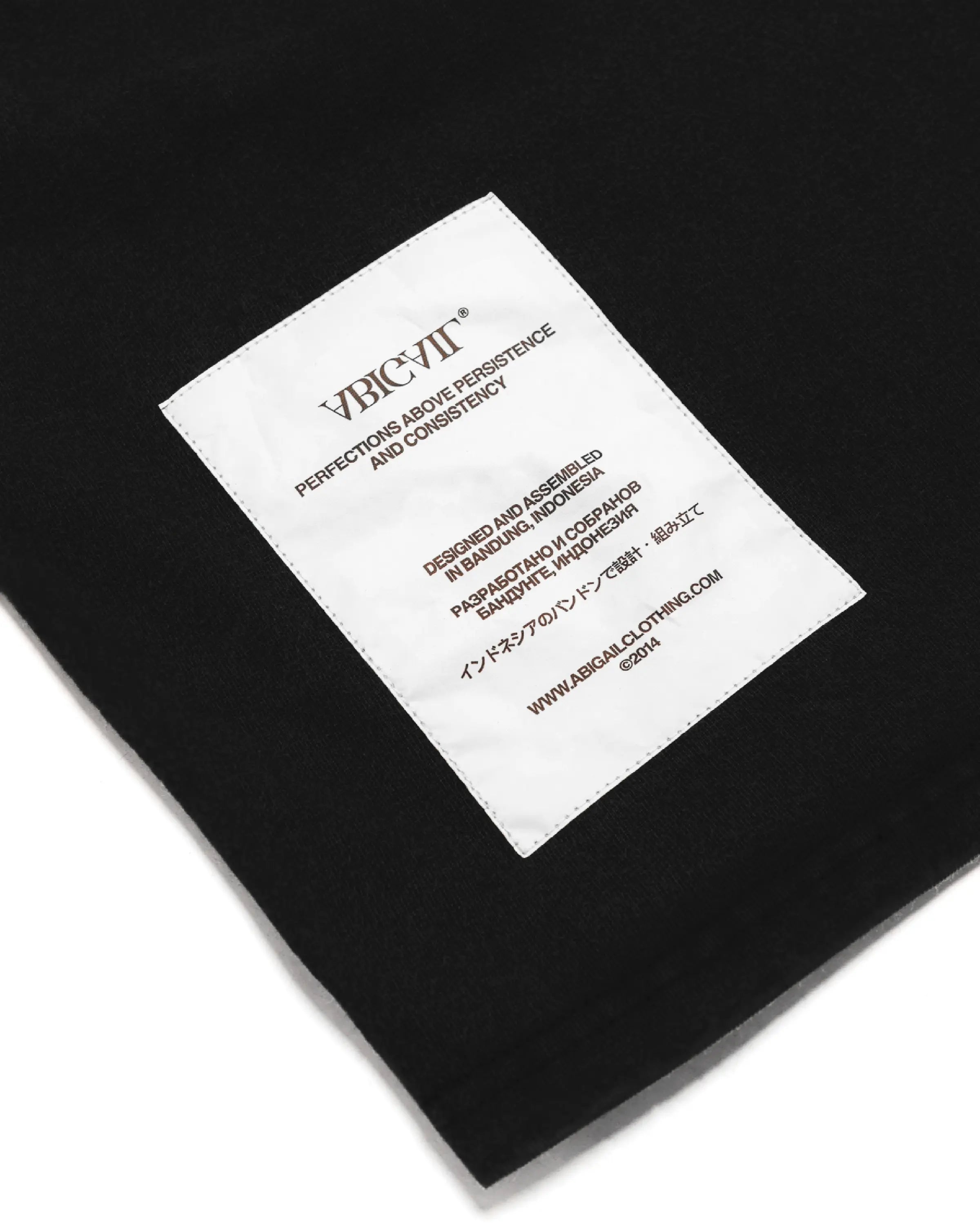 JILL BLACK - Oversized Shortsleeve T-Shirt